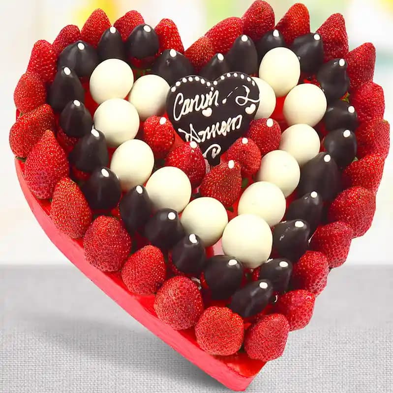 Anneler Günü İçin Şık ve Anlamlı Çiçek Dekorasyonları ve Seçenekleri