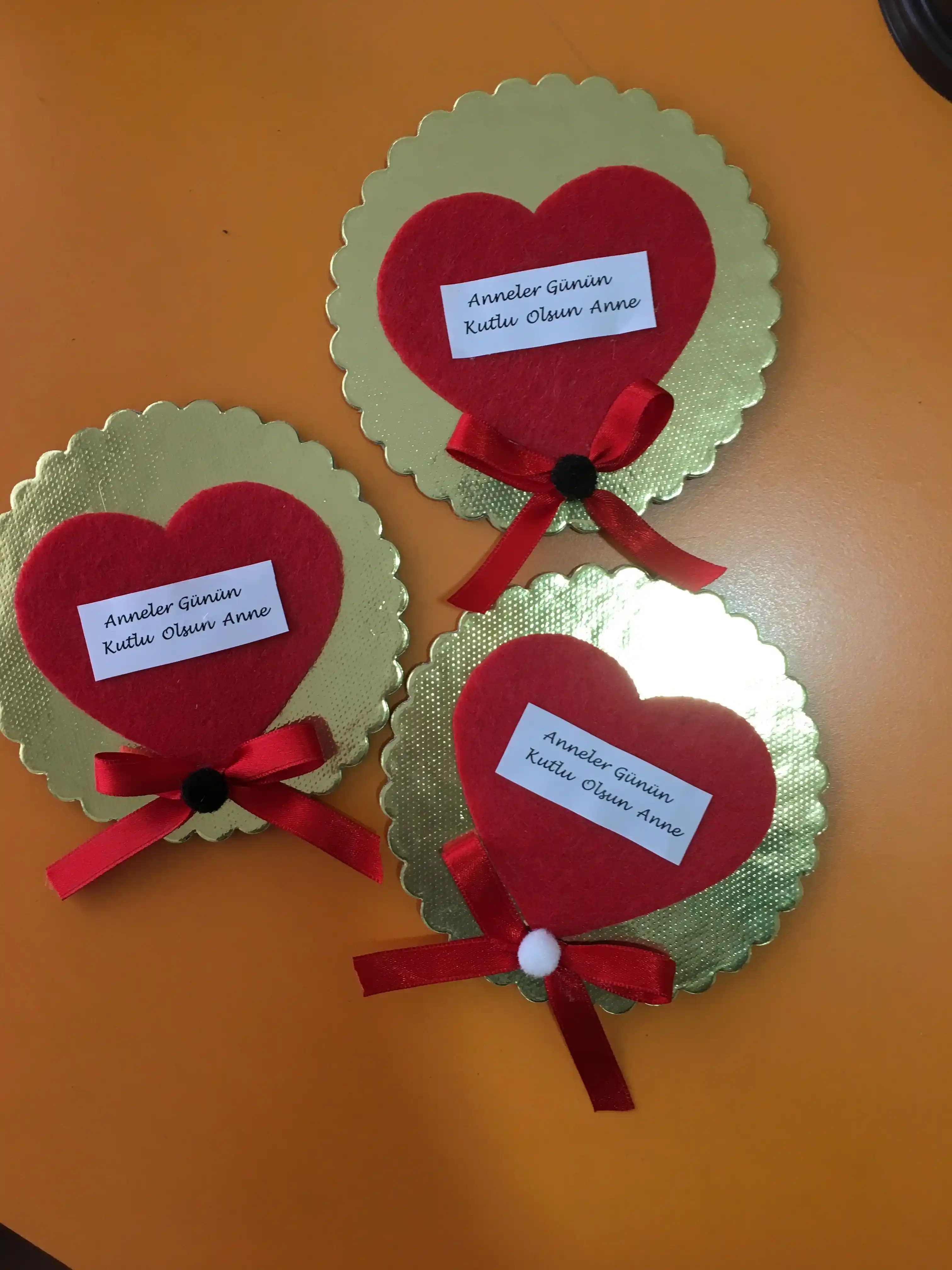 Anneler Günü Magnetlarıyla Anlam Yükleyen Dekorasyon ve Hediye Seçenekleri