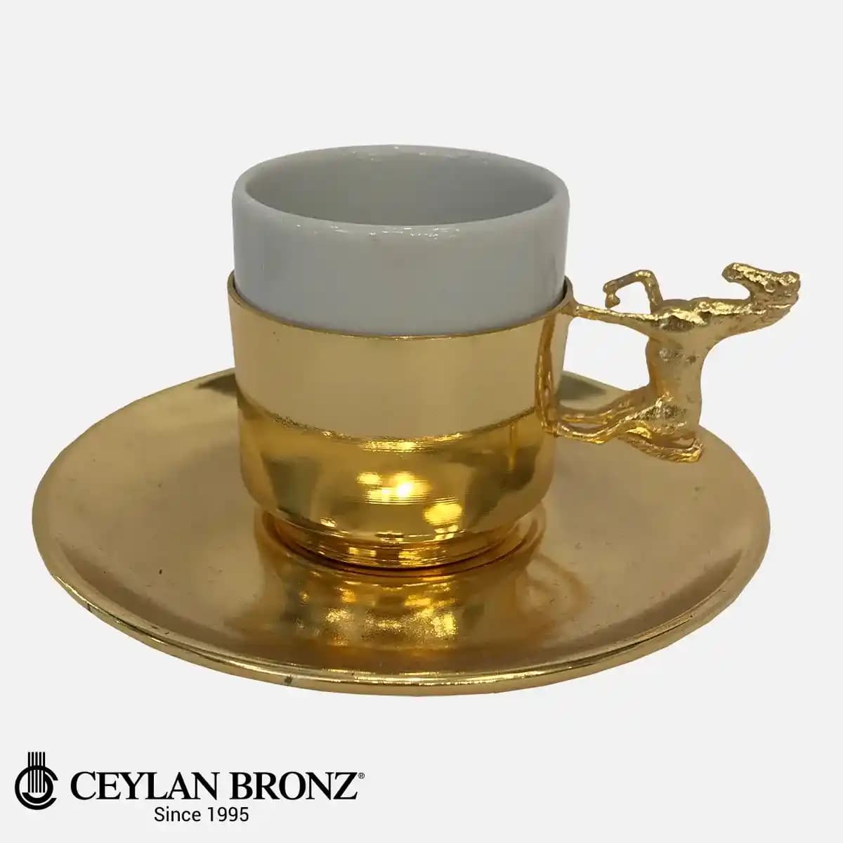 Atlı Fincanların Dekorasyondaki Yeri ve Estetik Katkıları