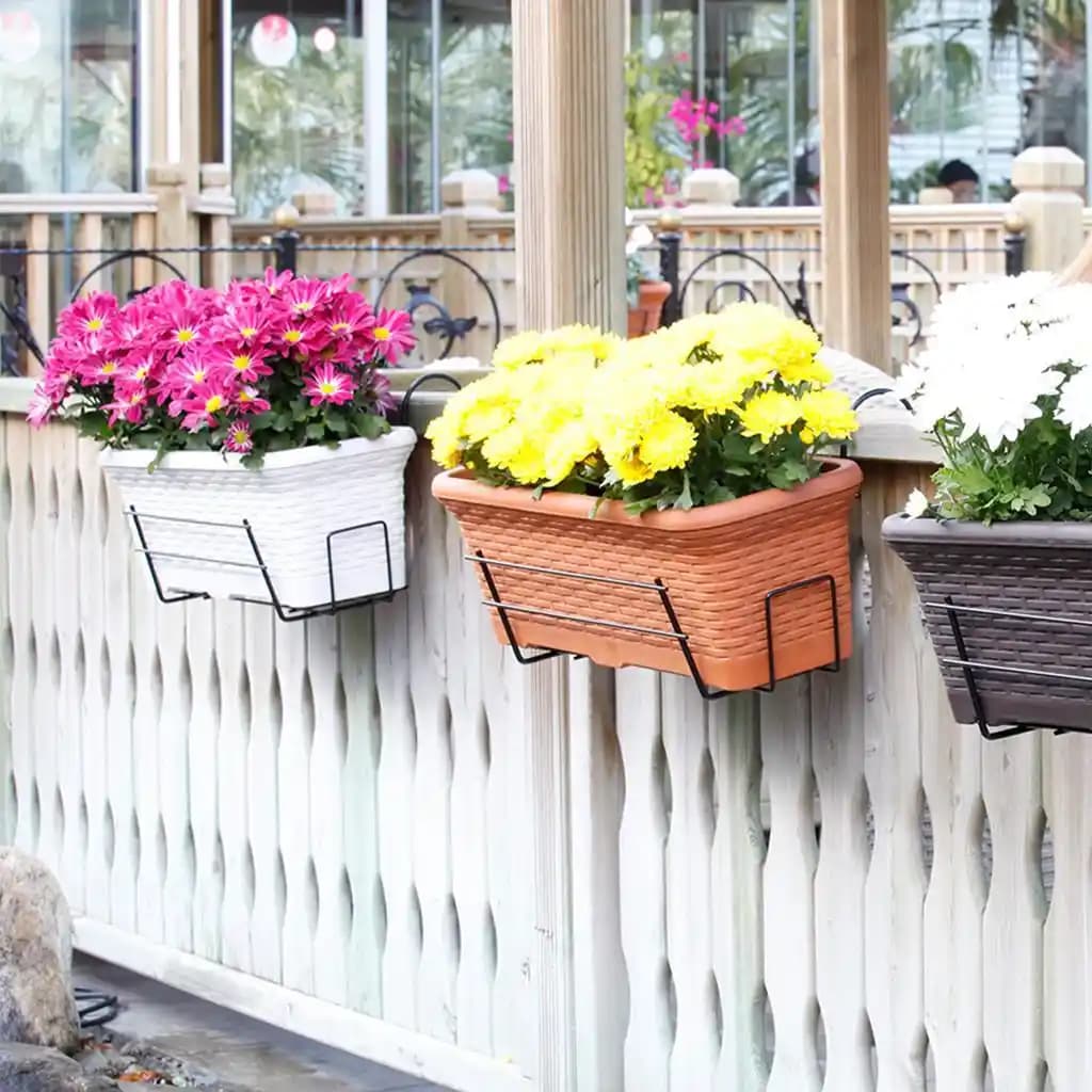 Balkon Saksısı Seçimi ve Dekorasyon İpuçlarıyla Şık Balkonlar Yaratın