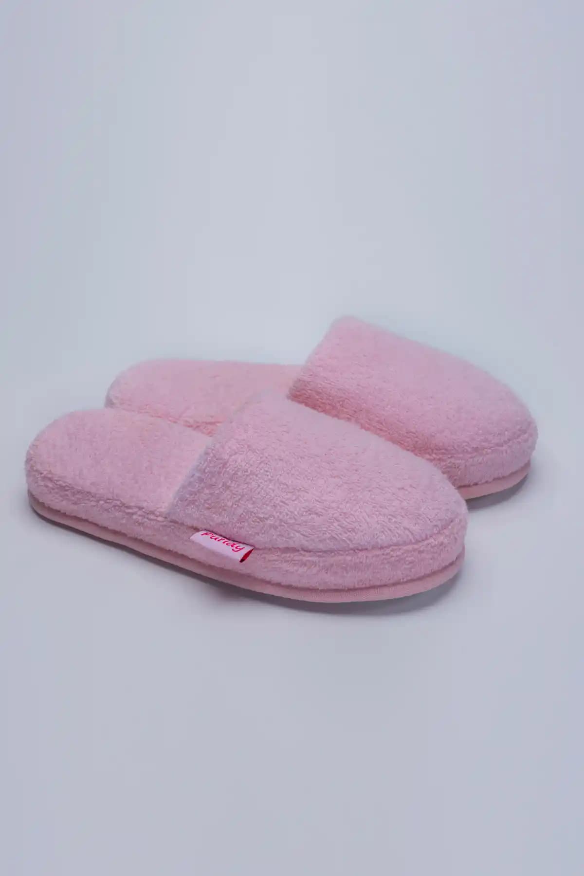 Banyo Dekorasyonunda Havlu ve Terliklerin Uyumlu ve Şık Kullanımı Rehberi