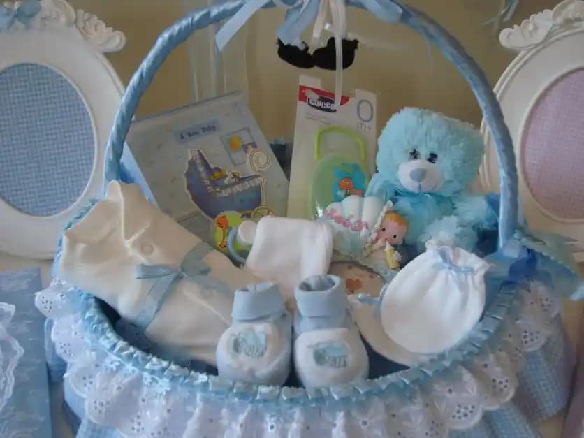 Bebek Bohçası Hazırlama Rehberi: İçerik, Süsleme ve Geleneksel Detaylar