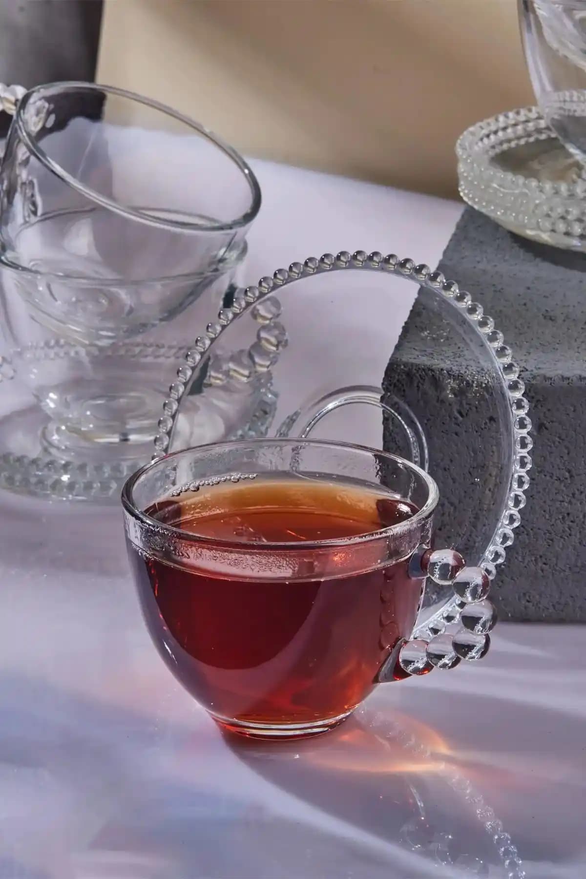 Boncuklu Çay Fincanlarıyla Dekorasyonda Zarafet ve Şıklık Yaratma Rehberi