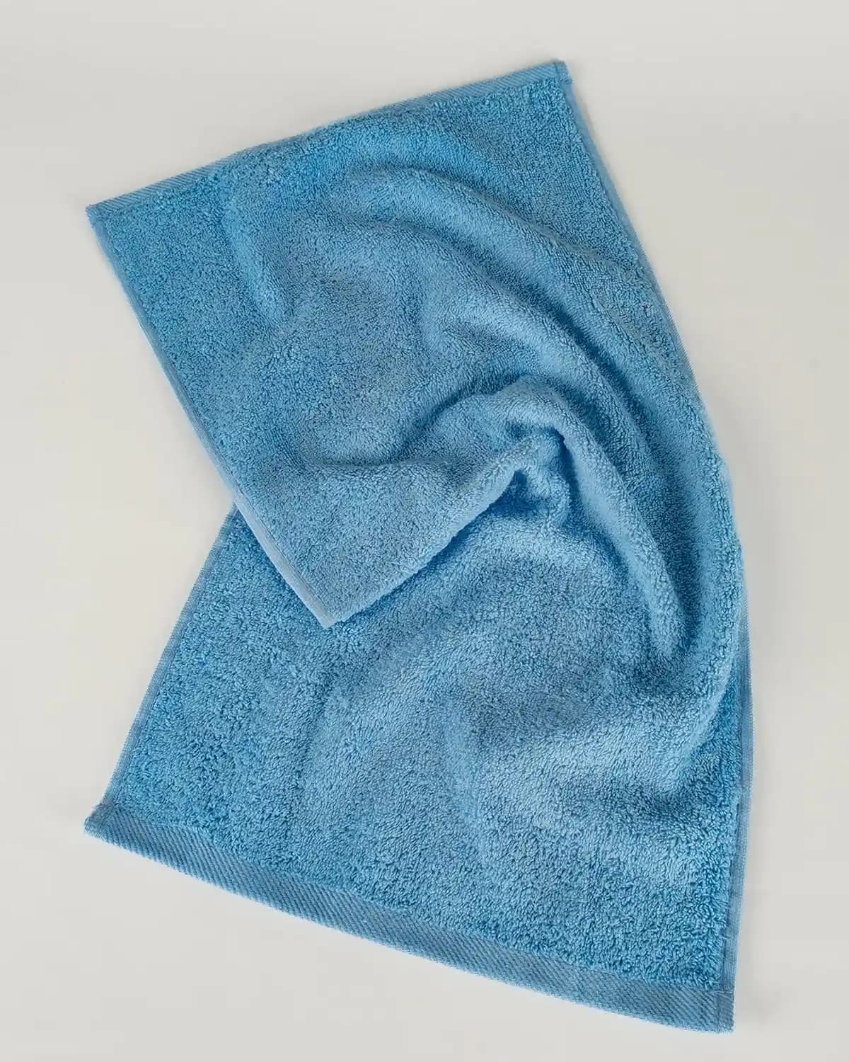 Bursa Havlusu: Geleneksel El Sanatlarıyla Dekoratif ve Fonksiyonel Tekstil Ürünü