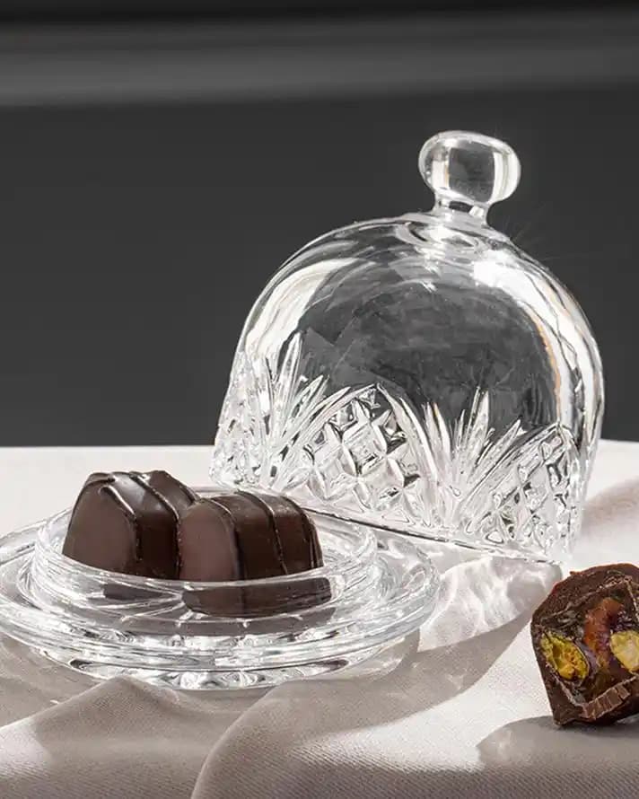 Cam Lokumluklar ile Dekorasyonunuza Zarif ve Fonksiyonel Dokunuşlar Katın