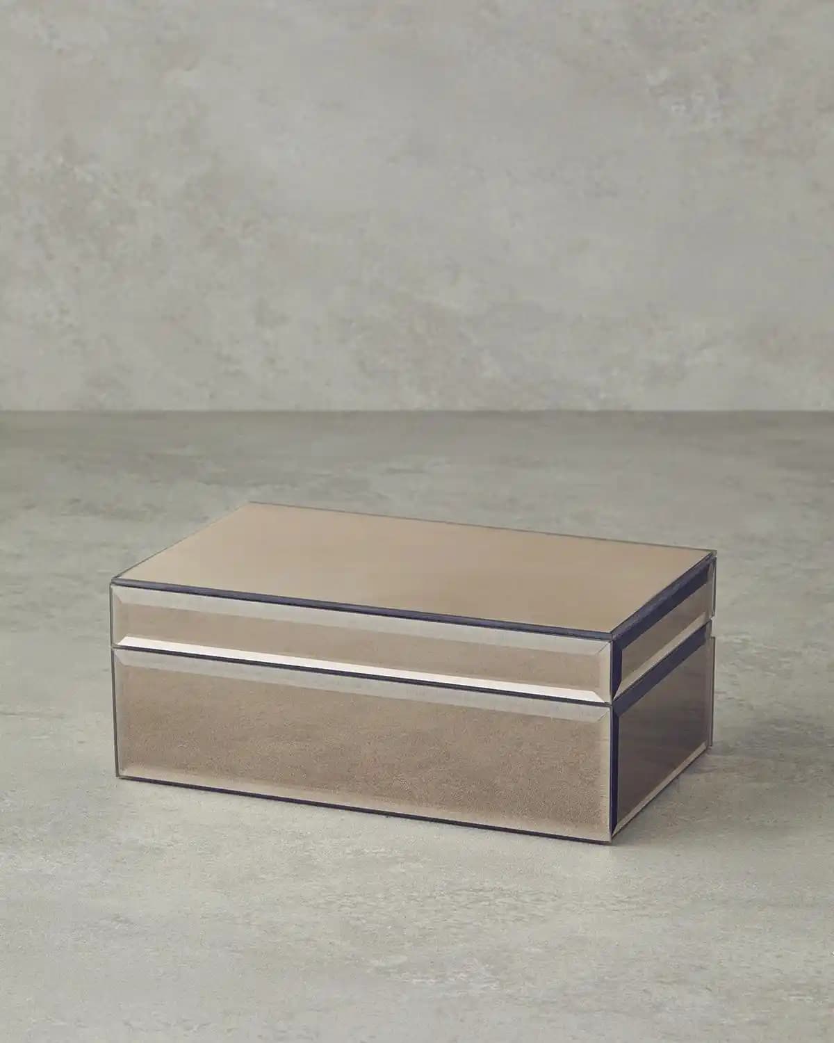 Dekoratif Kutular ile Evinizde Şıklık ve İşlevselliği Artırmanın Yolları