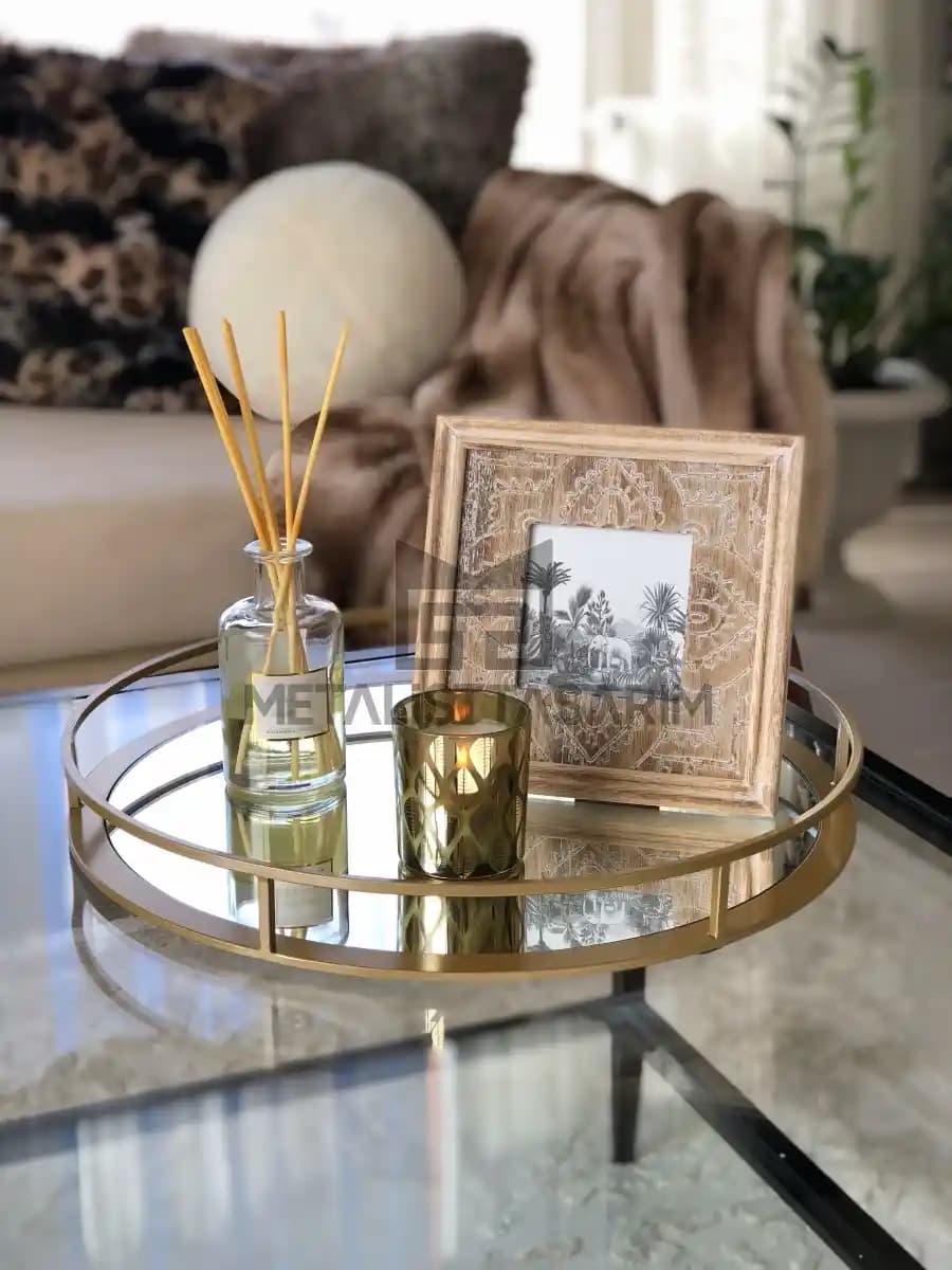 Dekoratif Tepsilerle Evinize Şıklık ve Fonksiyonellik Katmanın En Güzel Yolu