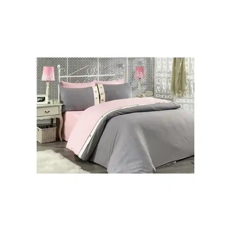 Düğmeli Nevresim Takımıyla Yatak Odası Dekorasyonunuzu Yenileyin ve Konforu Artırın