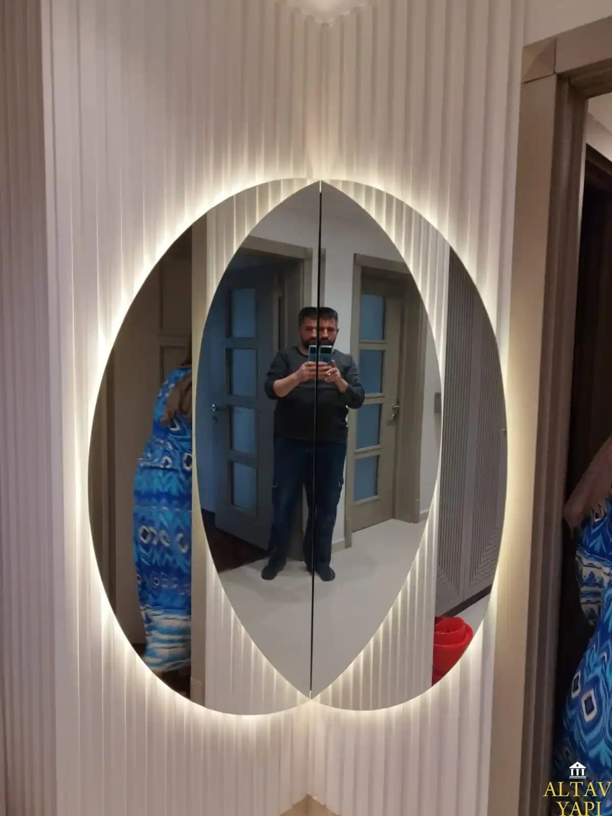 El Aynası Modelleri ile Dekorasyonunuza Zarafet ve İşlevsellik Katın