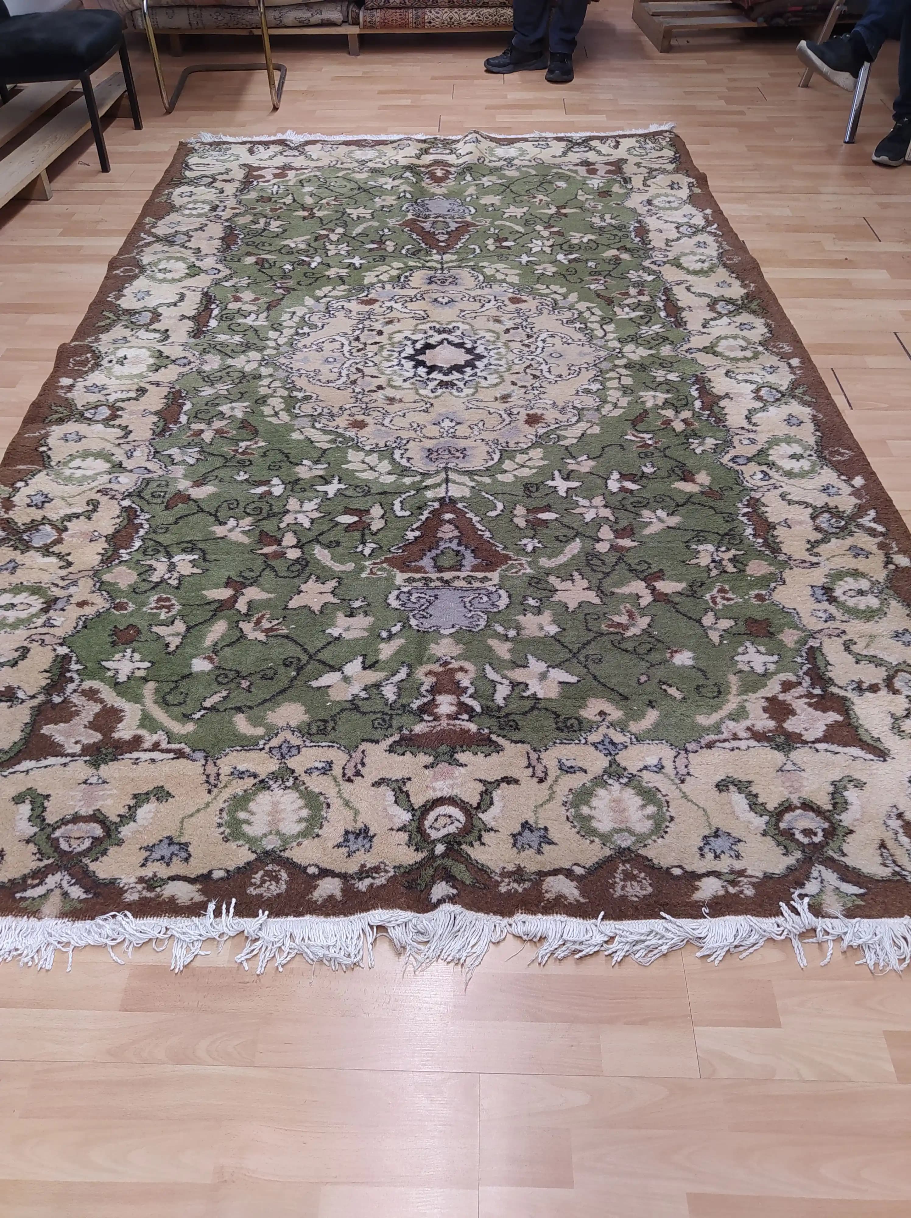 El Halısı Fiyatları ve Dekorasyonda Kullanımının Önemi Analizi