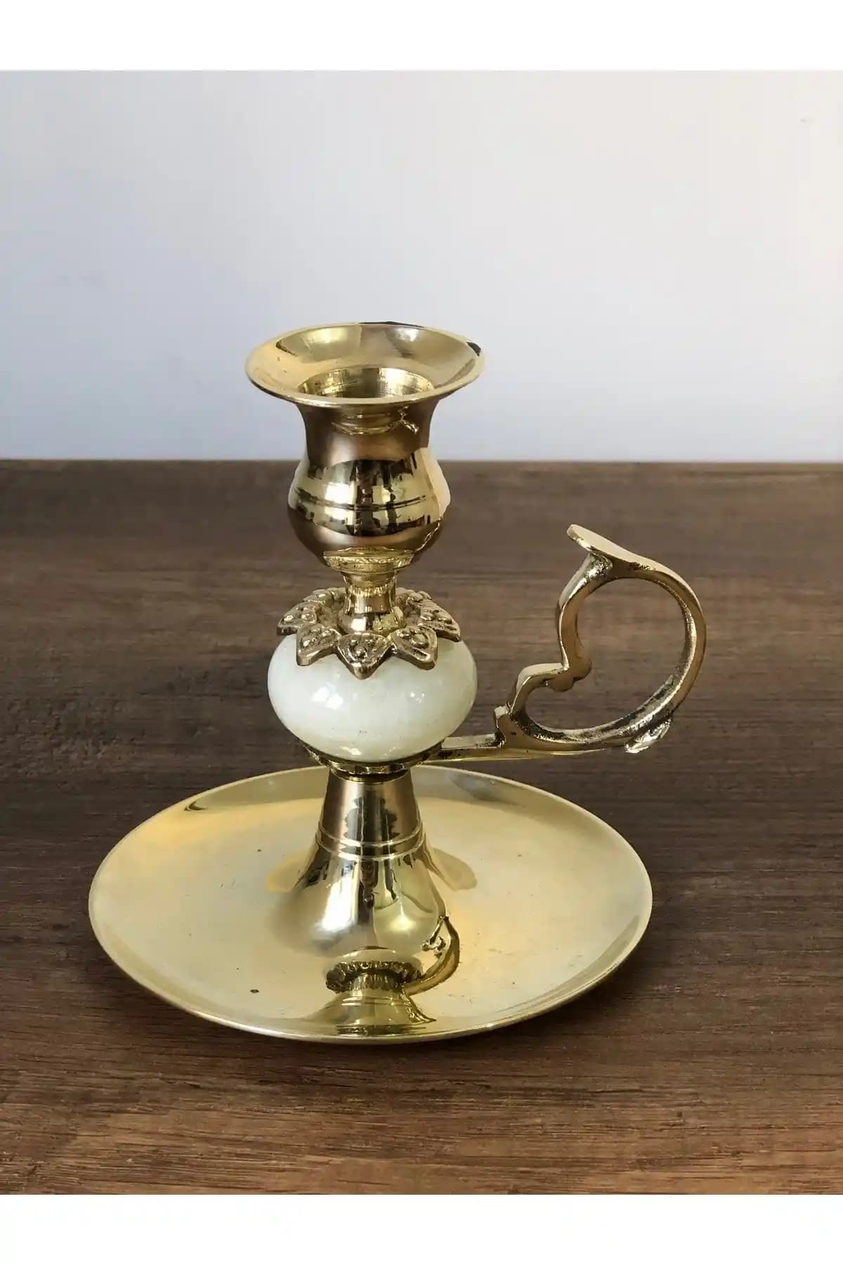 El Şamdanlarıyla Dekorasyonda Zarif ve Sıcak Atmosfer Yaratmanın Yolları