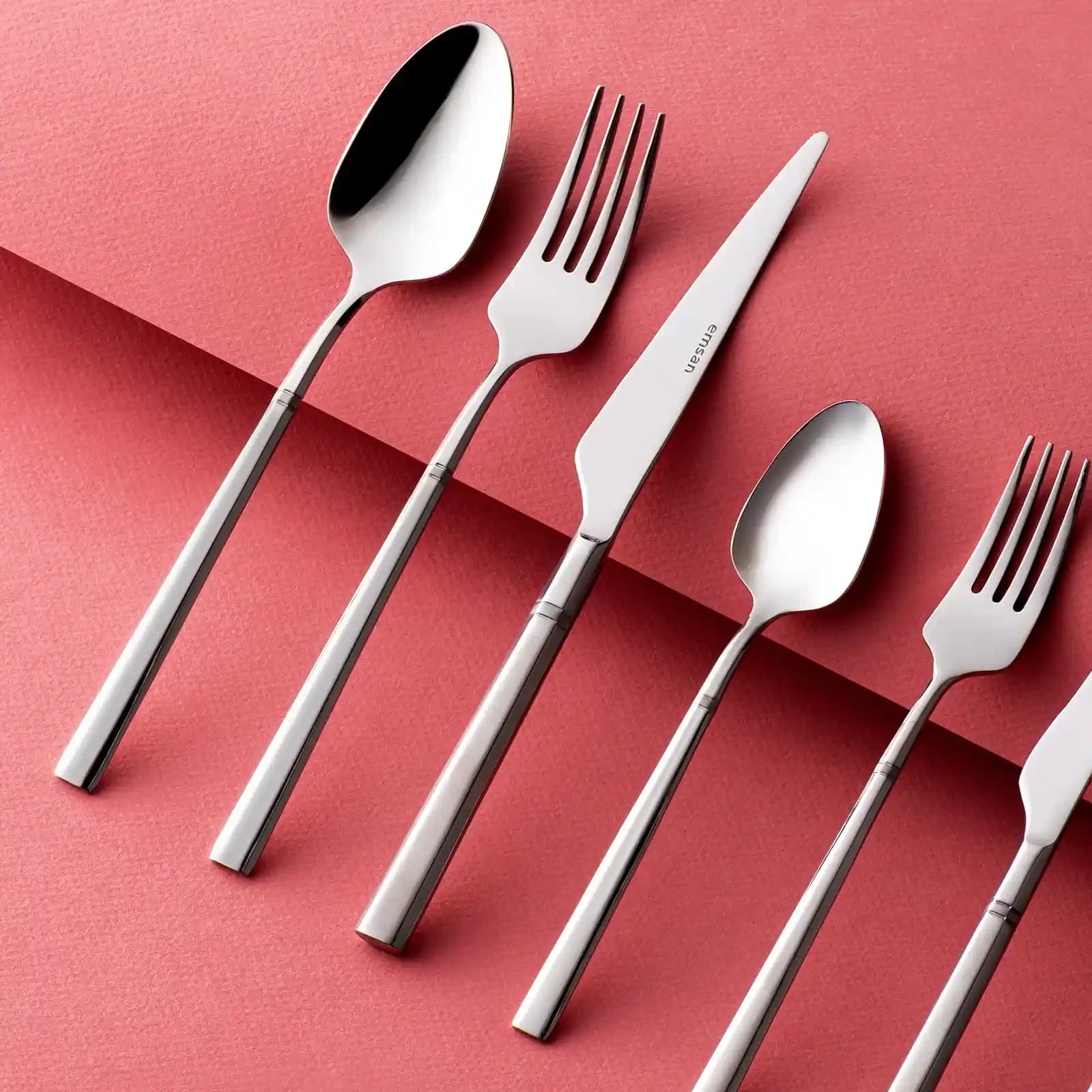 Emsan Premium Penta 84 Parça 12 Kişilik Çatal Kaşık Bıçak Seti ile Şık ve Fonksiyonel Mutfak Dekorasyonu