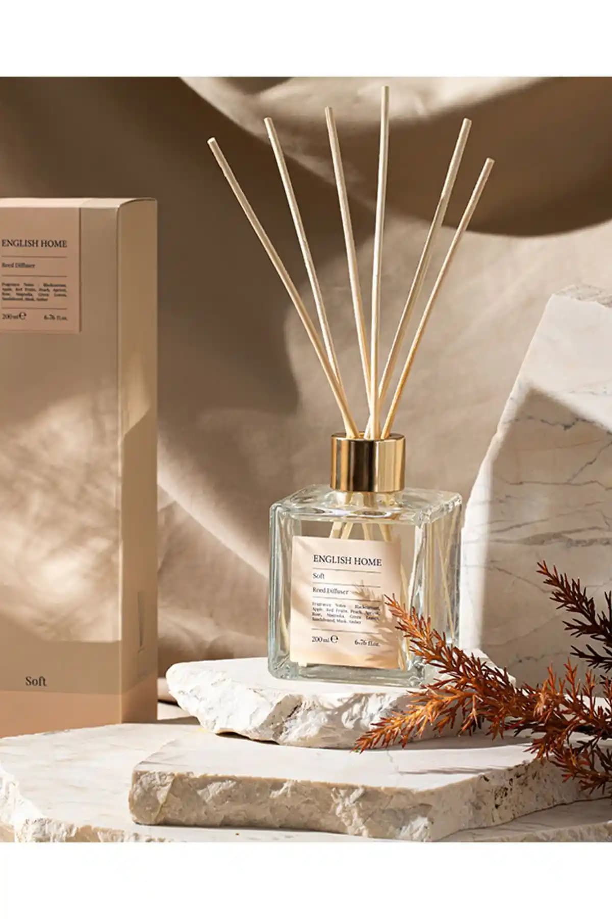 English Home ile Evinize Zarif Koku Seçenekleriyle Şık ve Davetkar Atmosfer Katın