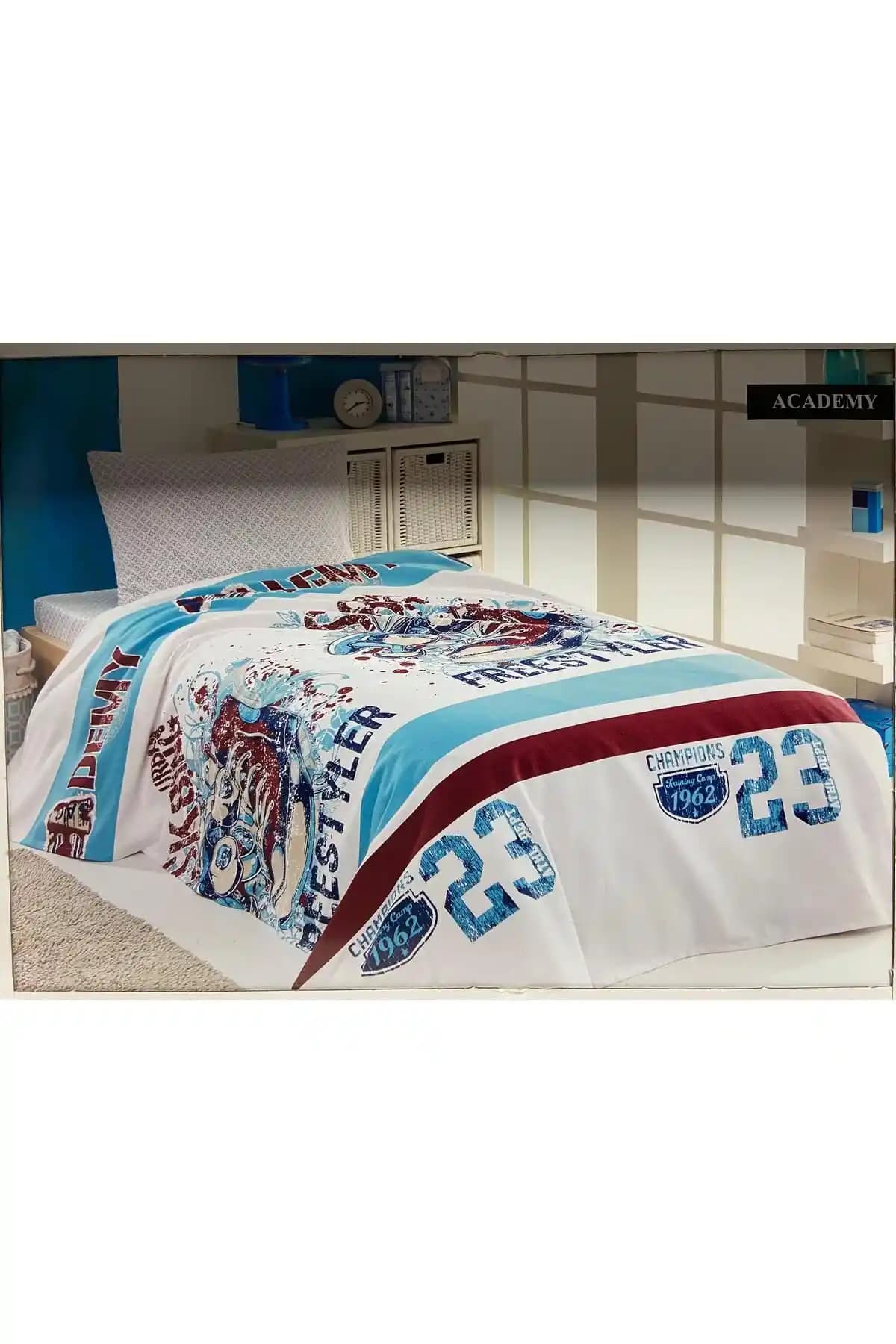 Erkek Çocuk Odası Dekorasyonunda Pike Takımlarının Rolü ve Seçim İpuçları