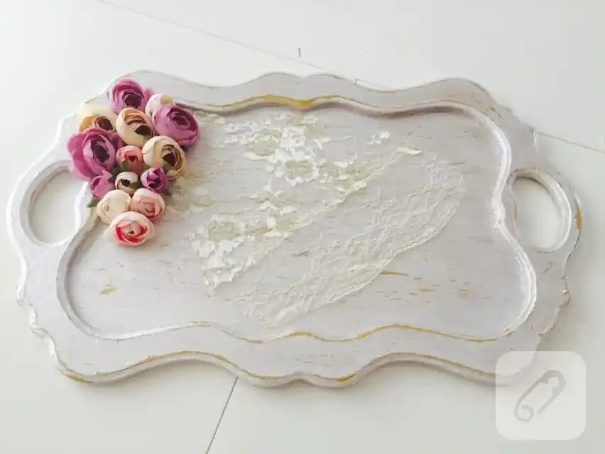 Eskitme Tepsi ile Vintage ve Şık Dekorasyon Fikirleri ve Kullanım Alanları