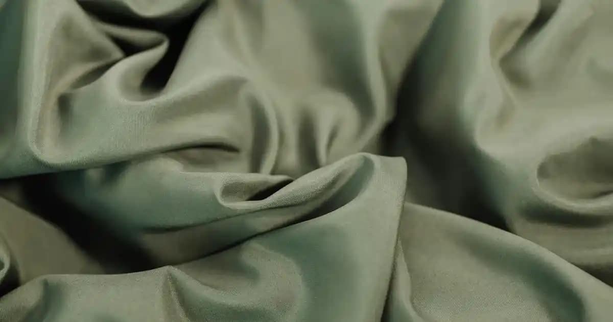 Esmaül Hüsna Duvar Tablosu: Manevi ve Dekoratif Bir Seçenek