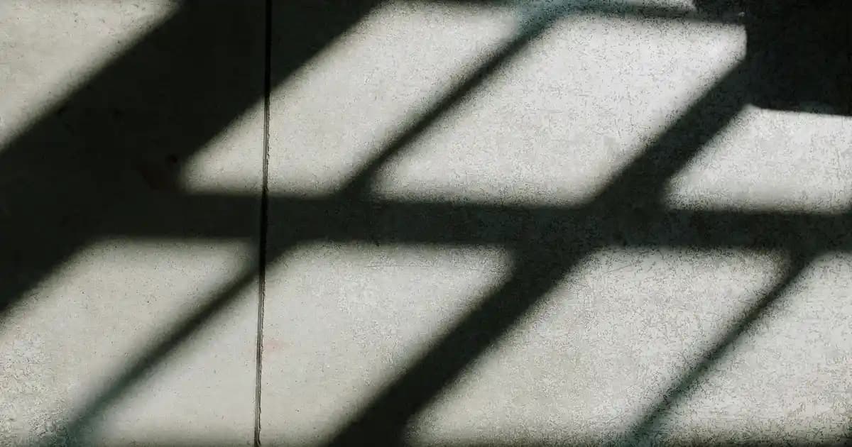 Estaş Döküm Tava: Dayanıklı ve Estetik Mutfak Dekorasyonunda Öne Çıkan Seçenek