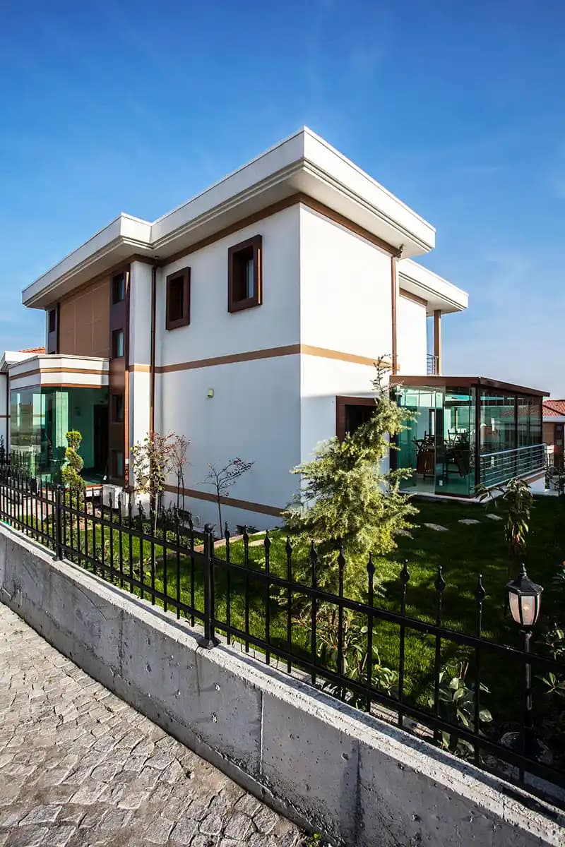 Ev Dış Dekorasyon Örnekleri ve Trendleri: Modern ve Şık Dış Mekân Tasarımları