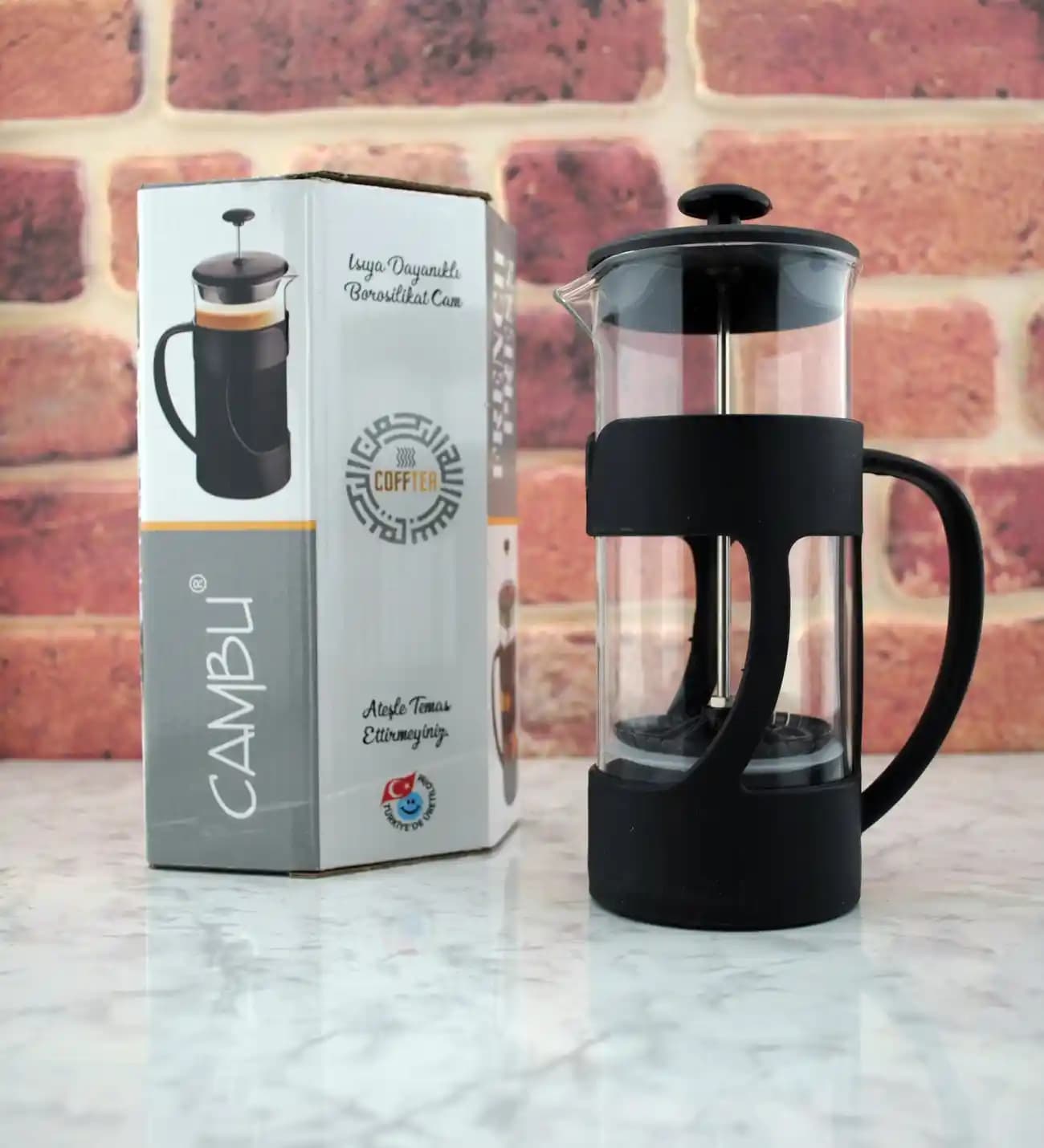 Filtre Kahve ve French Press ile Modern Dekorasyonda Şık ve Fonksiyonel Kahve Demleme Yöntemleri