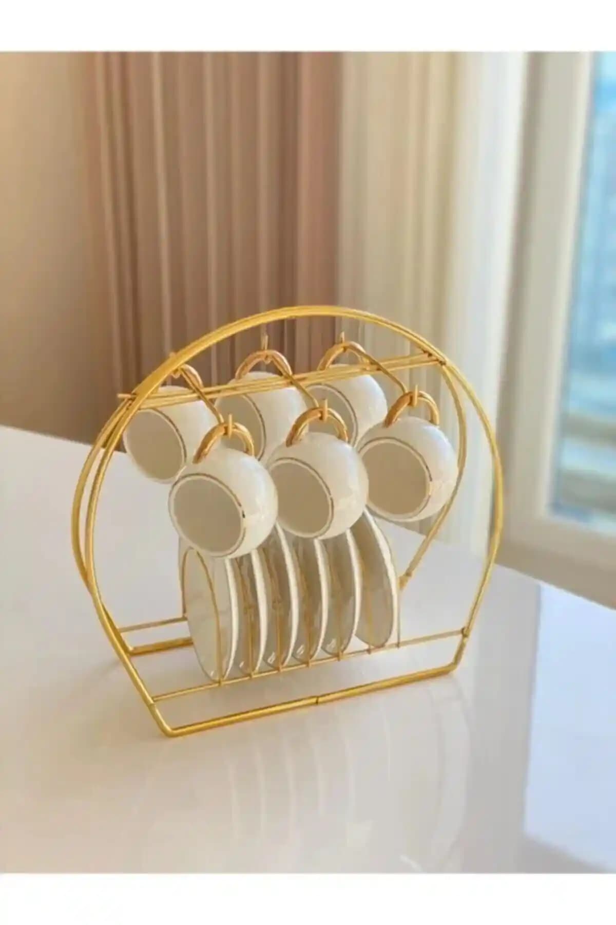 Fincanlık Dekorasyonunda Şıklık ve İşlevsellik: Farklı Malzeme ve Tarz Seçenekleri