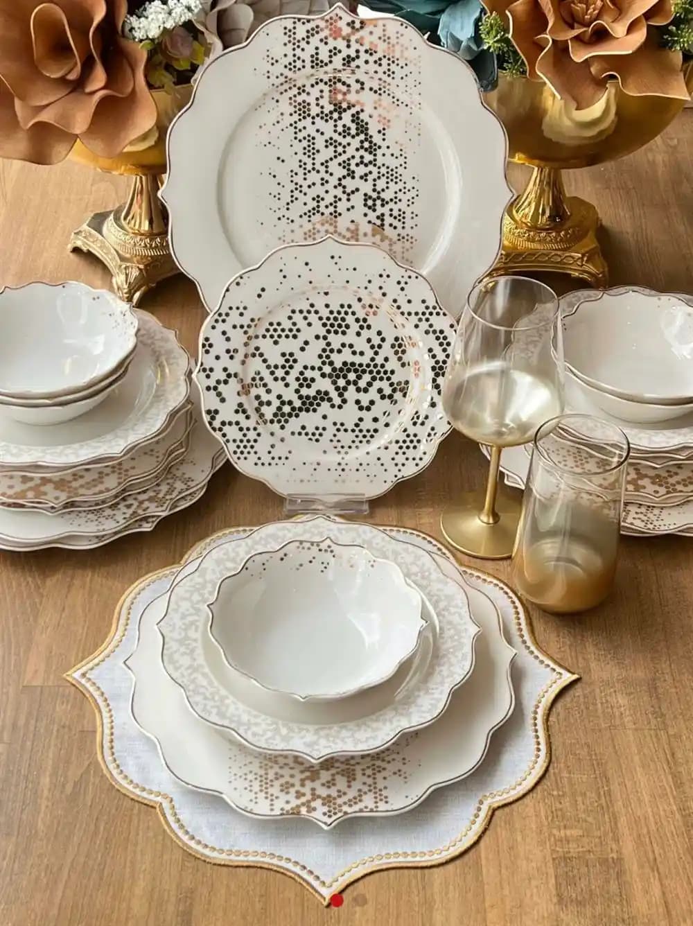 Gold Detaylı Yemek Takımlarıyla Sofralarınıza ve Dekorasyonunuza Zarafet Katın