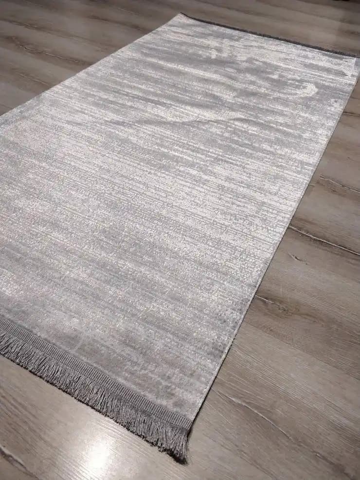 Gri İnce Halı ile Modern ve Şık Dekorasyon Çözümleri 2023