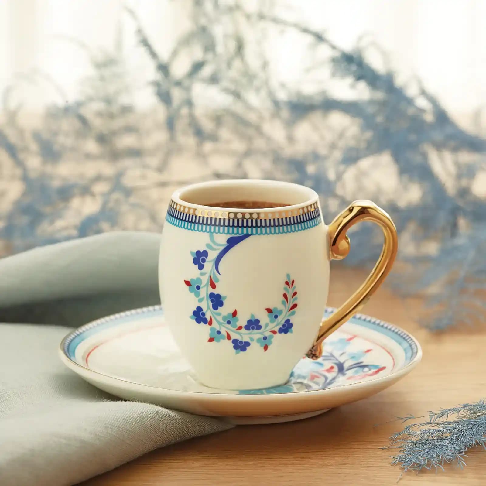 Güzel Fincan Takımlarıyla Dekorasyonunuzu Şıklıkla Tamamlayın