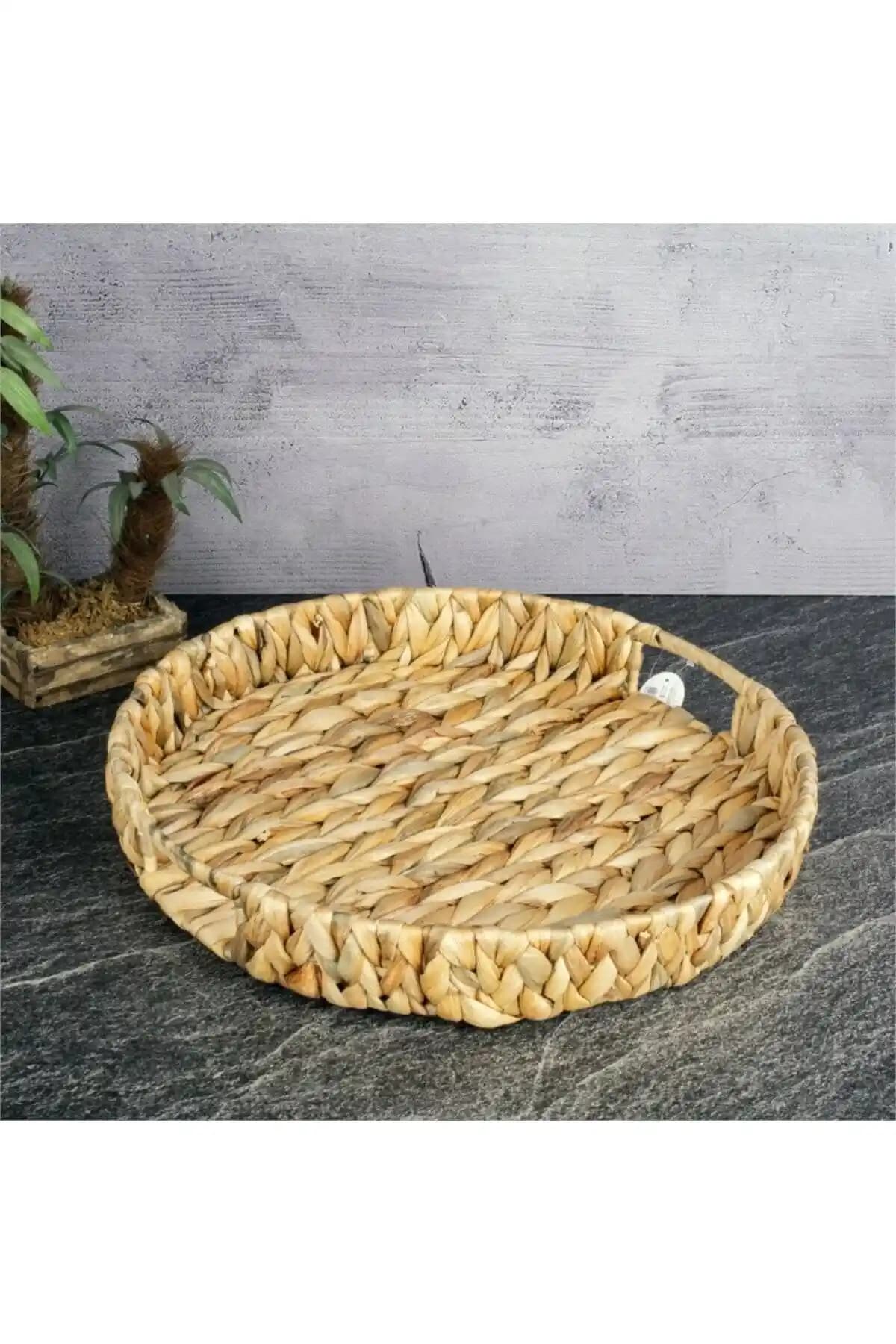 Hasır Yuvarlak Tepsi ile Dekorasyonda Şıklık ve İşlevsellik Artırıcı Fikirler