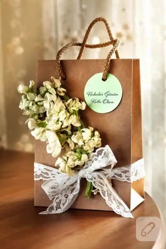 Hediye Buketleri ile Dekorasyonda Şıklık ve Anlam Katmanın Yolları