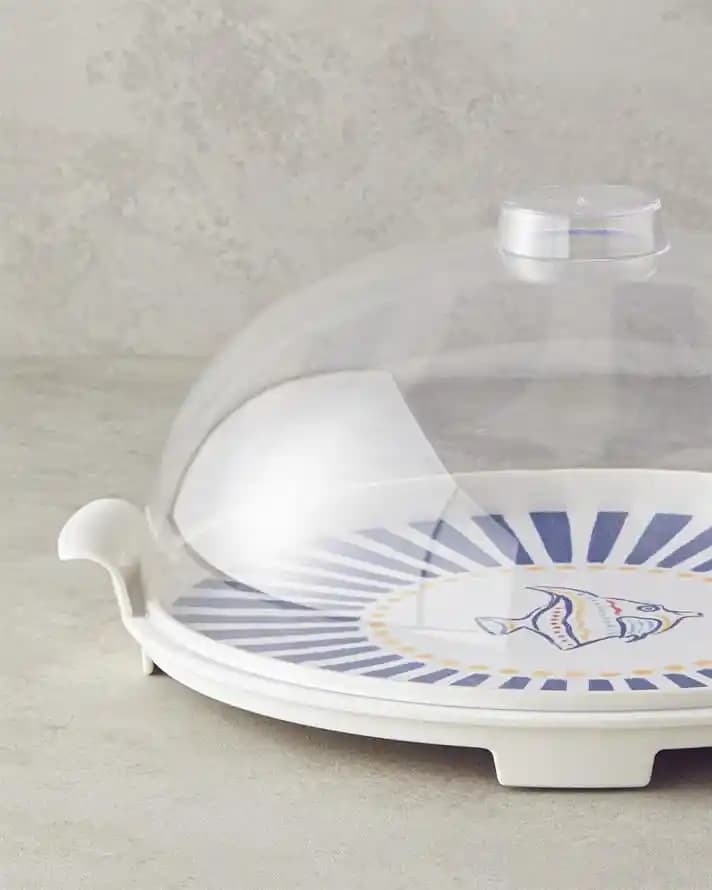 İngiliz Tarzı Dekorasyonda Kek Fanusu ile Şık ve Pratik Detaylar