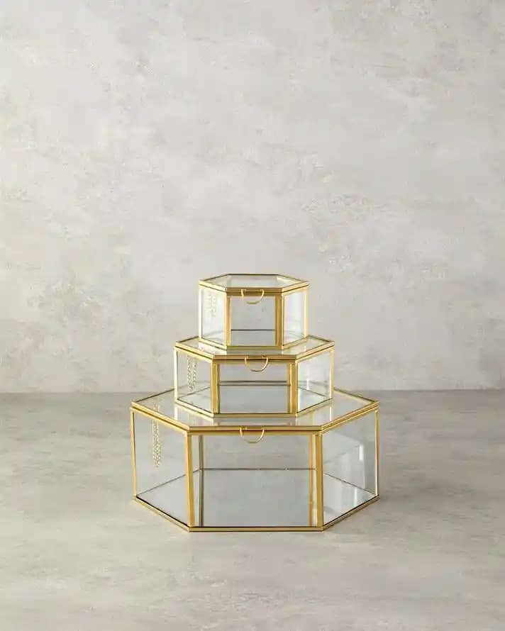 İngiliz Tarzı Evlerde Cam Kutu Dekorasyonunun Şıklığı ve İşlevselliği