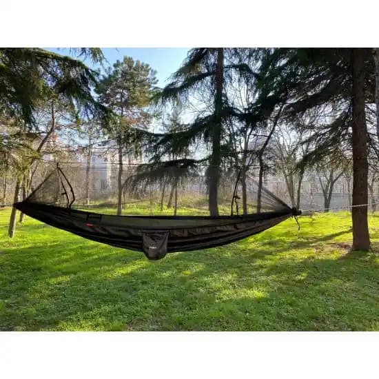 Kamp Hamak ile Bahar Dekorasyonunda Rahatlık ve Şıklık Yaratmanın Yolları