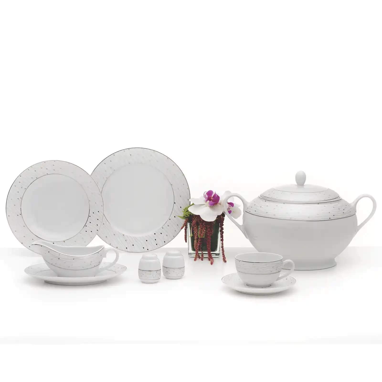 Karaca 84 Parça Yemek Takımı ile Sofralarınıza Şıklık ve İşlevsellik Katın