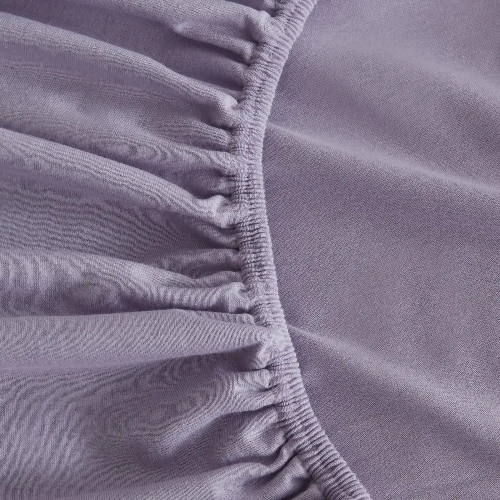 Karaca Çift Kişilik Lastikli Çarşaf ile Modern Yatak Odası Dekorasyonu ve Konforu