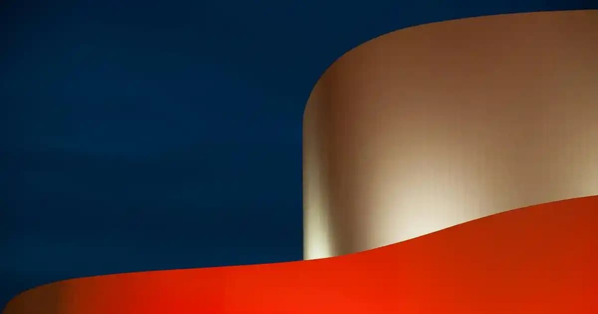 Koridorlar İçin LED Aydınlatma Modelleri: Dekorasyon Trendleri ve Uygulama İpuçları