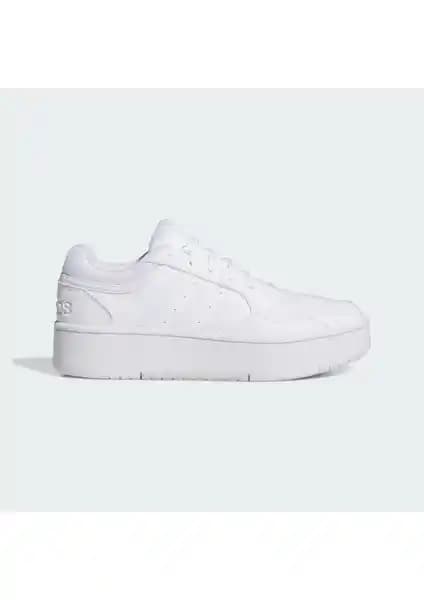 adidas Hoops 3.0 Bold ve Skechers BOBS SQUAD Spor Ayakkabıları Karşılaştırması