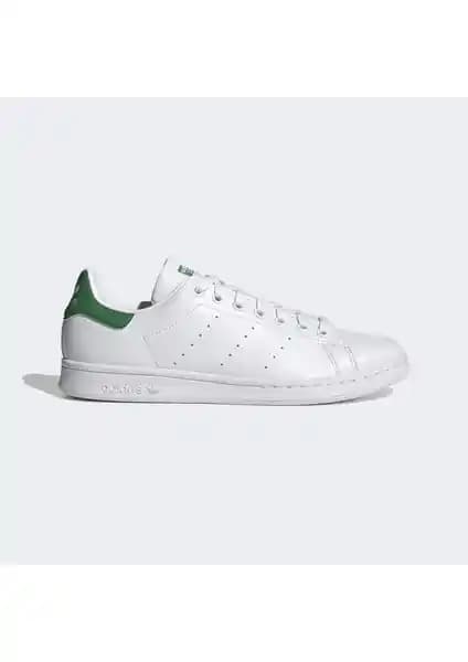 Adidas Stan Smith ve New Balance 408 Ayakkabılarının Detaylı Karşılaştırması
