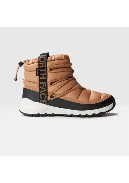 The North Face Kadın Outdoor Bot ve YDS ASTOR Fermuarlı Bot Karşılaştırması