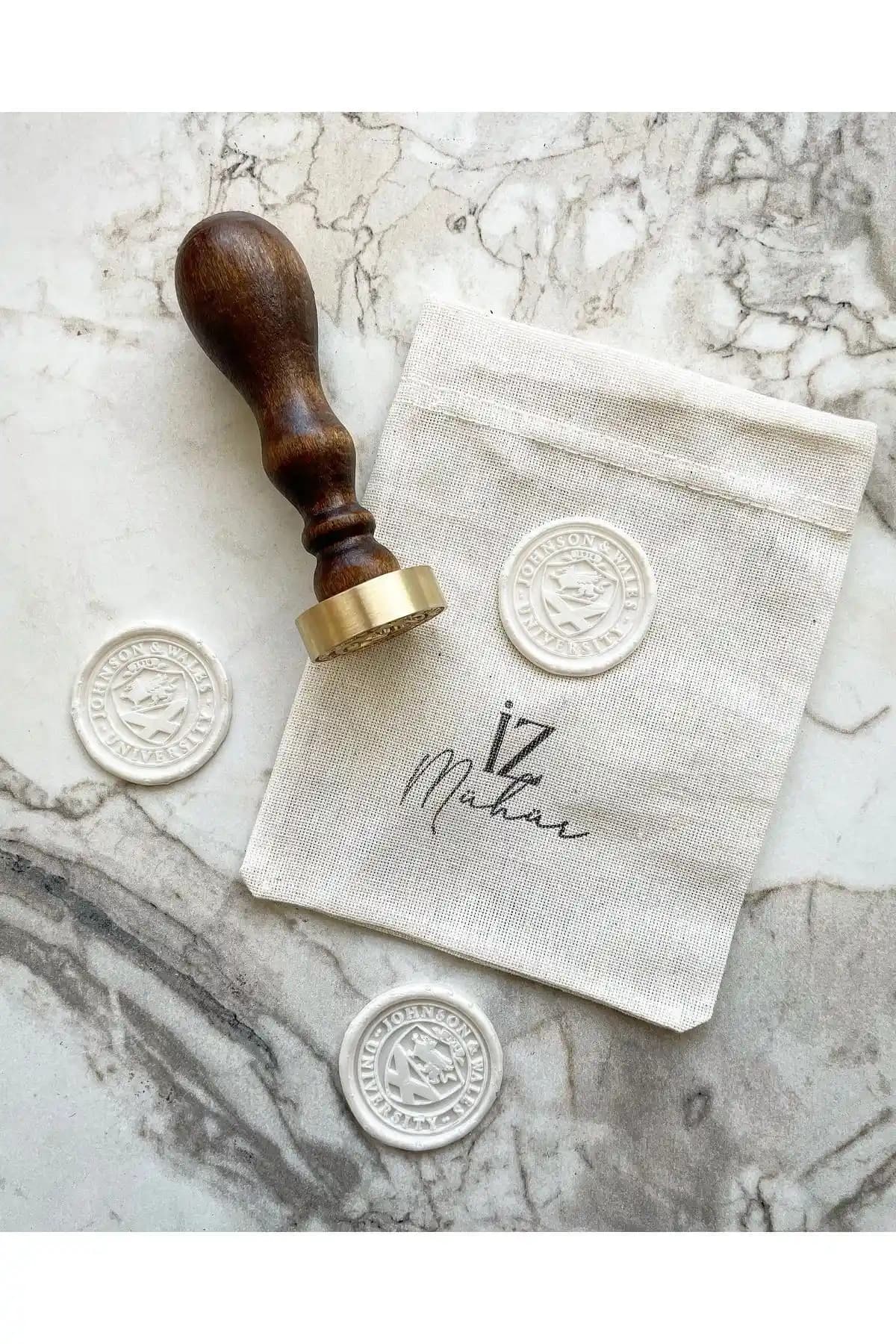 İzMühür Kişiye Özel Mum Mühür: Şıklık ve Özgünlüğü Bir Arada Sunar