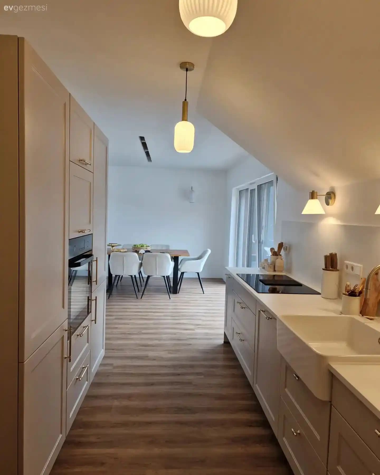 Çatı Katı Dekorasyonunda Uygun Avize Modelleri ve Dekorasyon İpuçları