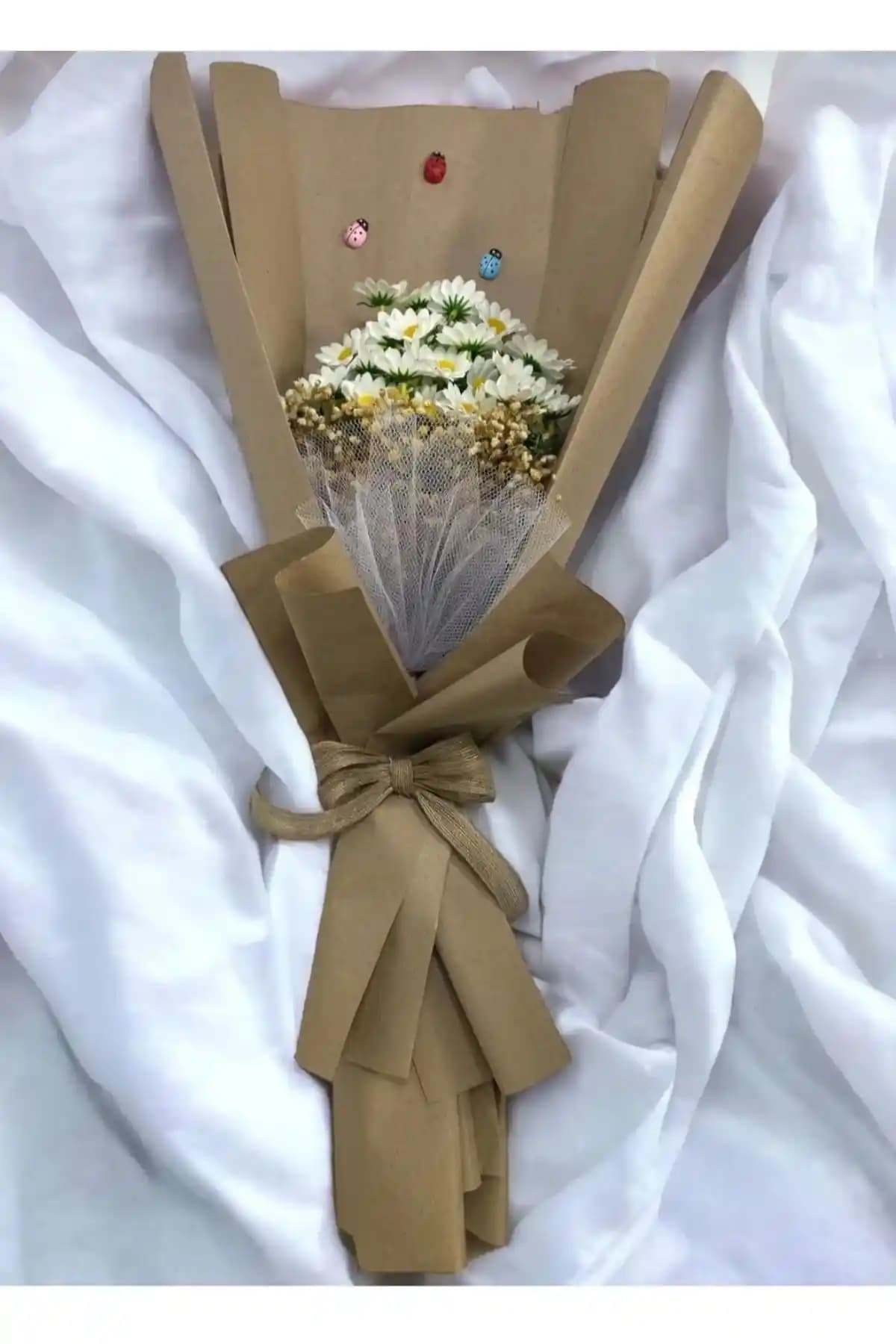 Doğadan İlham Alan Papatya Temalı Hediyelik ve Dekorasyon Ürünleri Rehberi