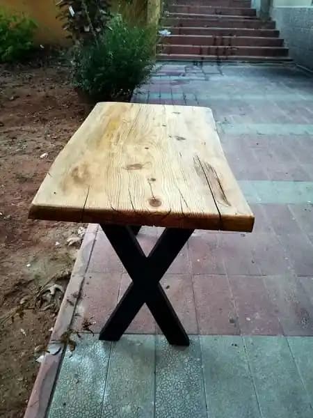 Doğal ve Dayanıklı Tek Parça Kütük Masalar ile Dekorasyonunuza Sıcaklık Katın