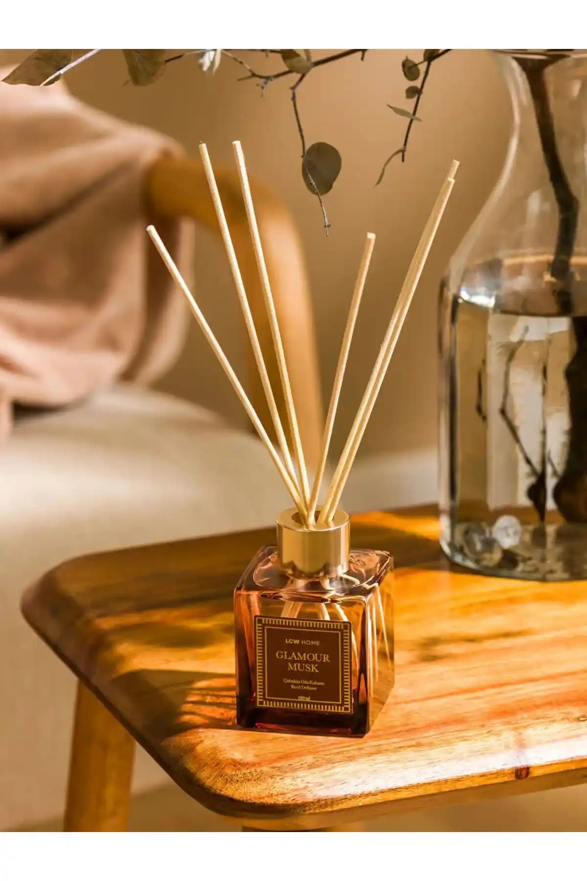 Evde Zengin ve Kalıcı Koku Yaratmanın Yolları Dekorasyon ve Temizlikle Uyumlu