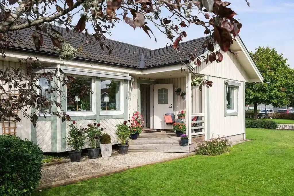 Kış Bahçeli Ev Dekorasyonu: Doğayla İç İçe Şık ve Fonksiyonel Yaşam Alanları