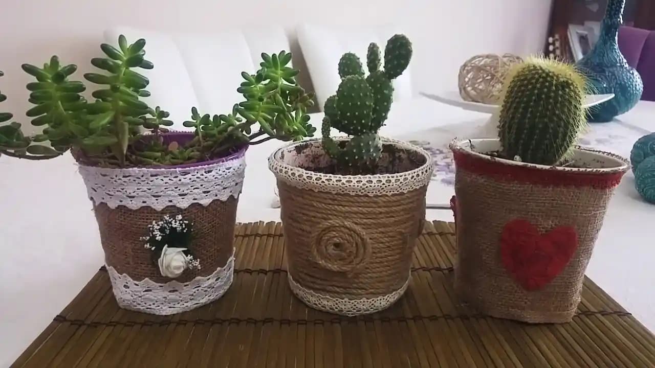 Kişiselleştirilebilir Saksı Süsleme ile Evinize Renk ve Şıklık Katın