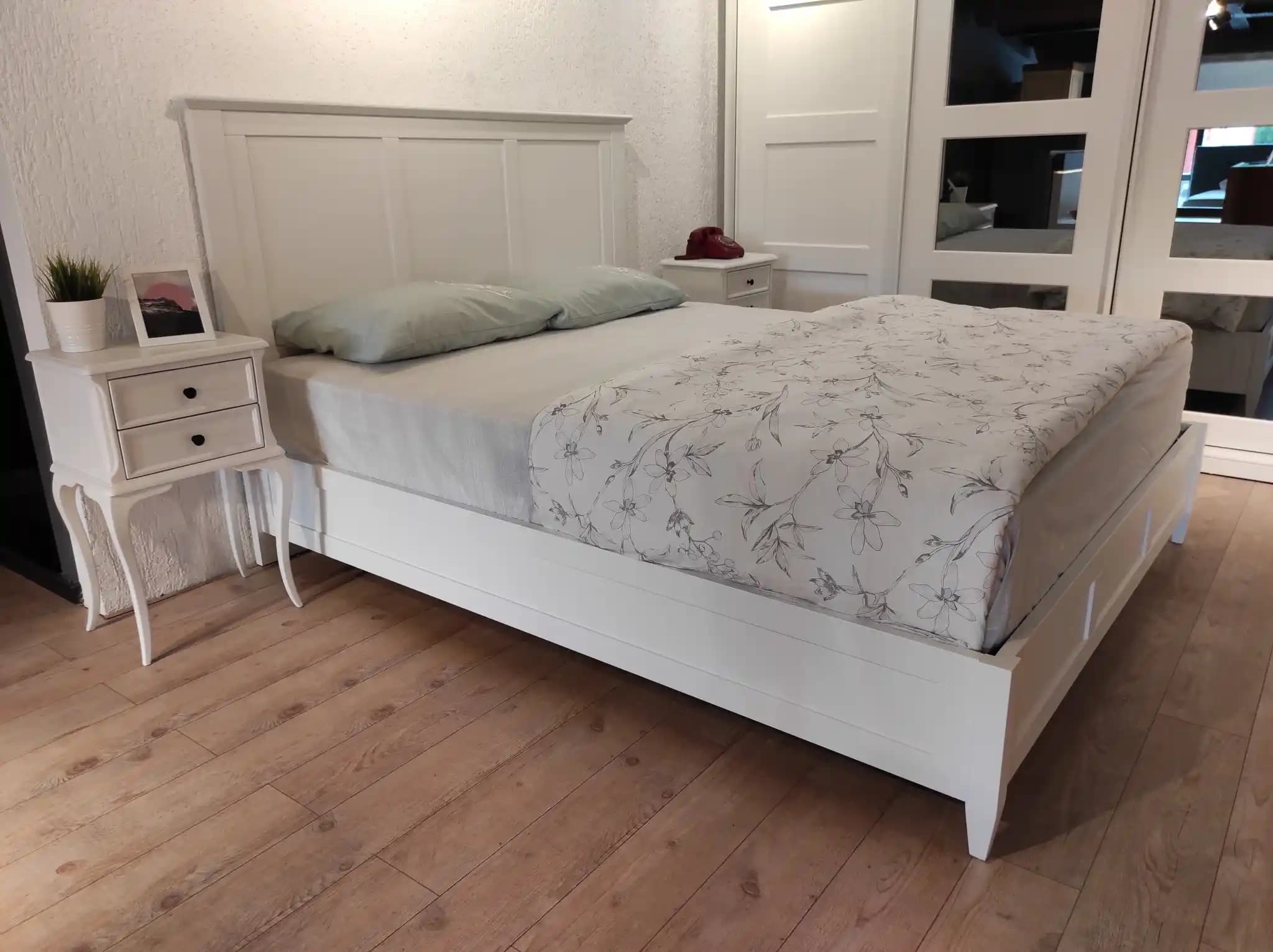 Lake Yatak Başlığı ile Doğal ve Şık Yatak Odası Dekorasyonu Rehberi