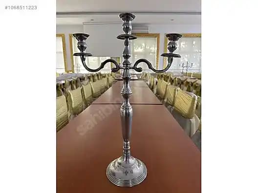 Masa Üstü Şamdanlar ile Dekorasyonunuzu Şıklık ve Atmosferle Zenginleştirin