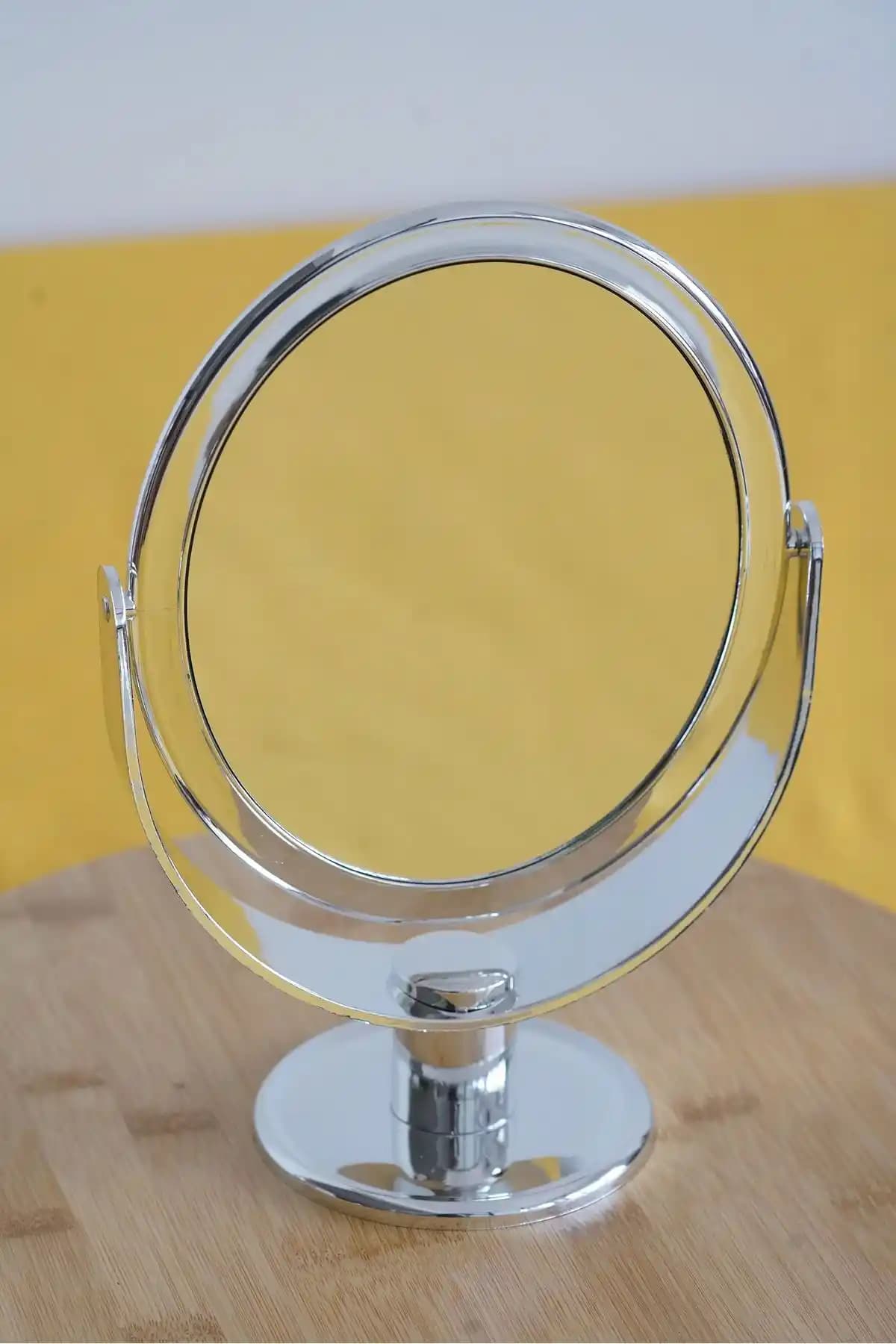 Masaüstü Makyaj Aynaları ile Dekorasyonda Şıklık ve İşlevsellik Sağlama Rehberi