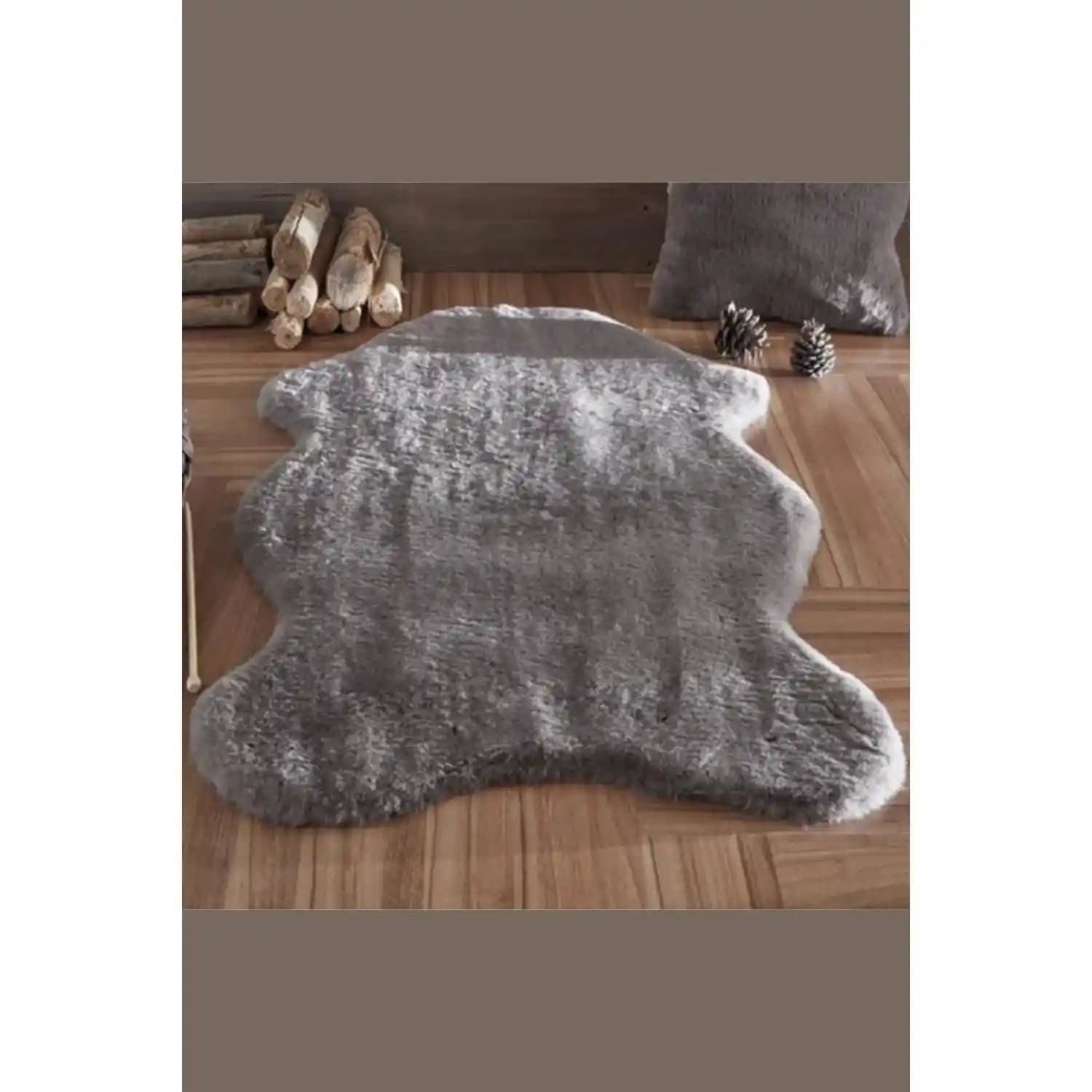 Merinos Peluş Halı: Modern Dekorasyonda Şıklık ve Konforun Anahtarı