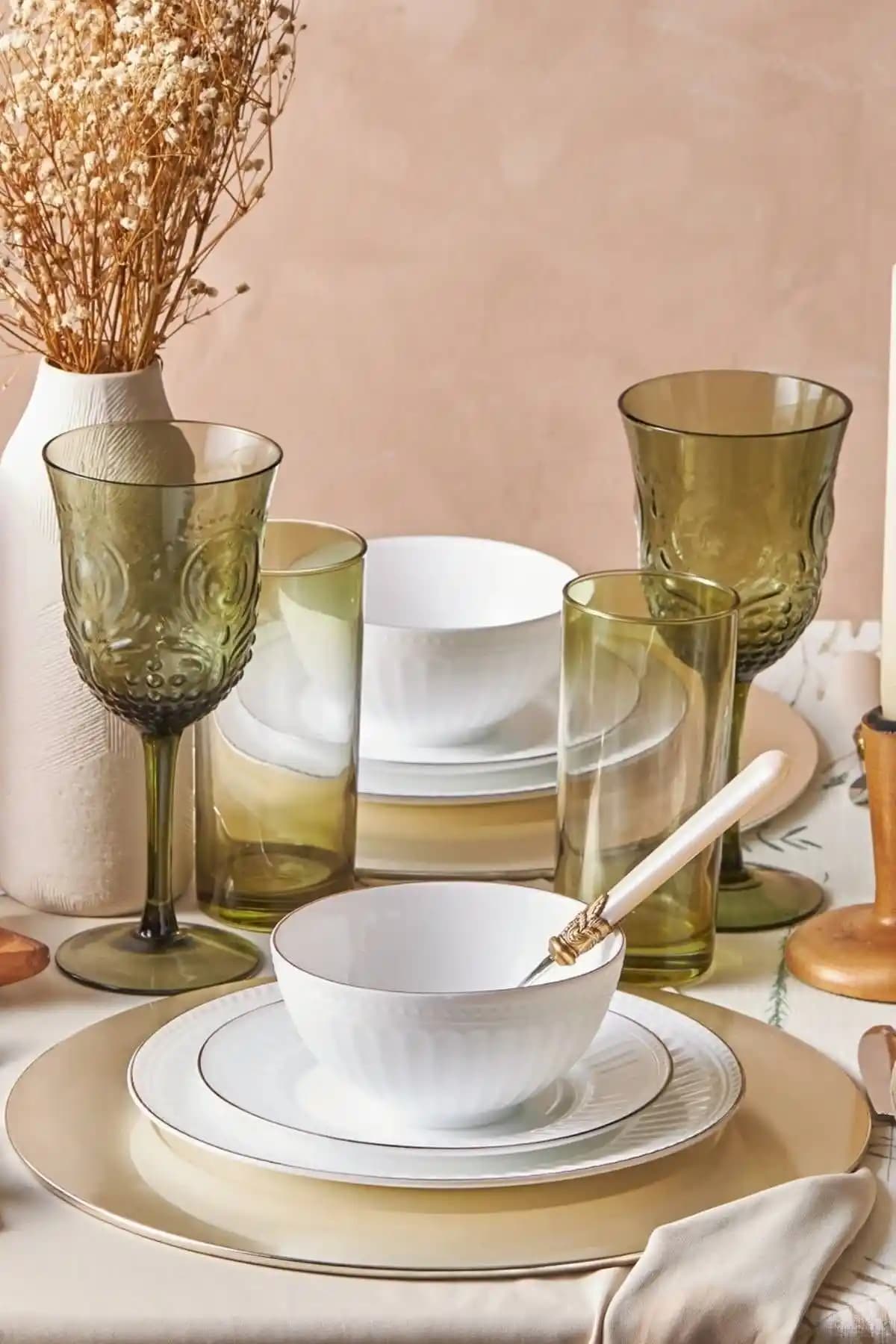 Opal Cam ile Dekorasyonda Şıklık ve Fonksiyonelliğin Buluşması